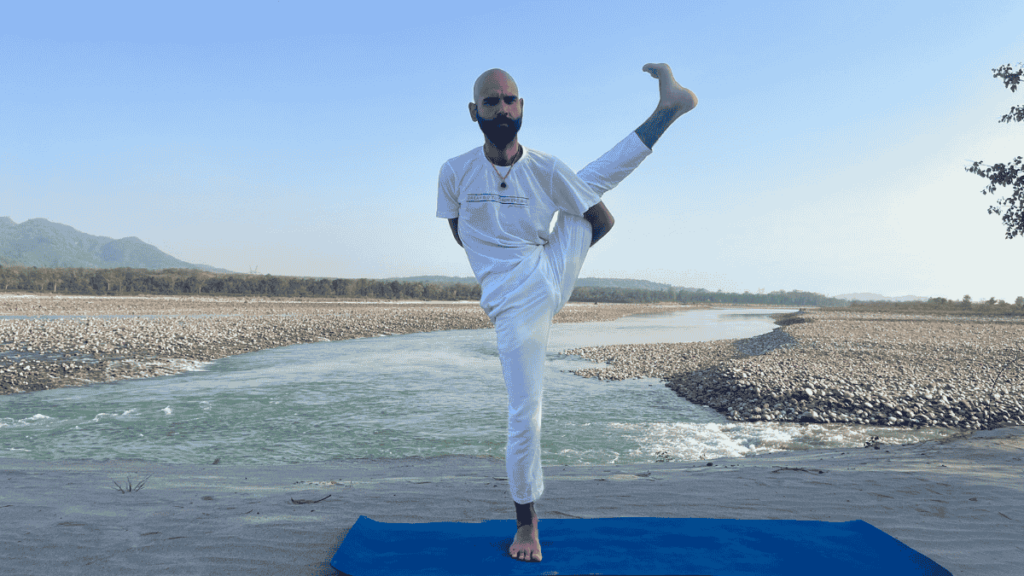 200-hour Yoga Teacher Traing Course in Rishikesh