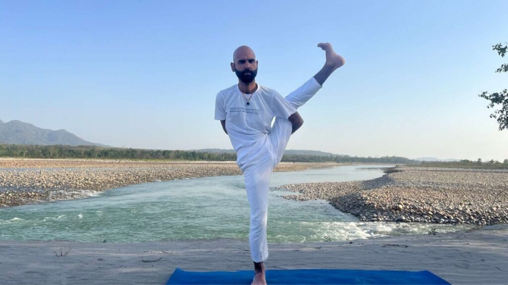 100 hour Teacher Training Course in Rishikesh